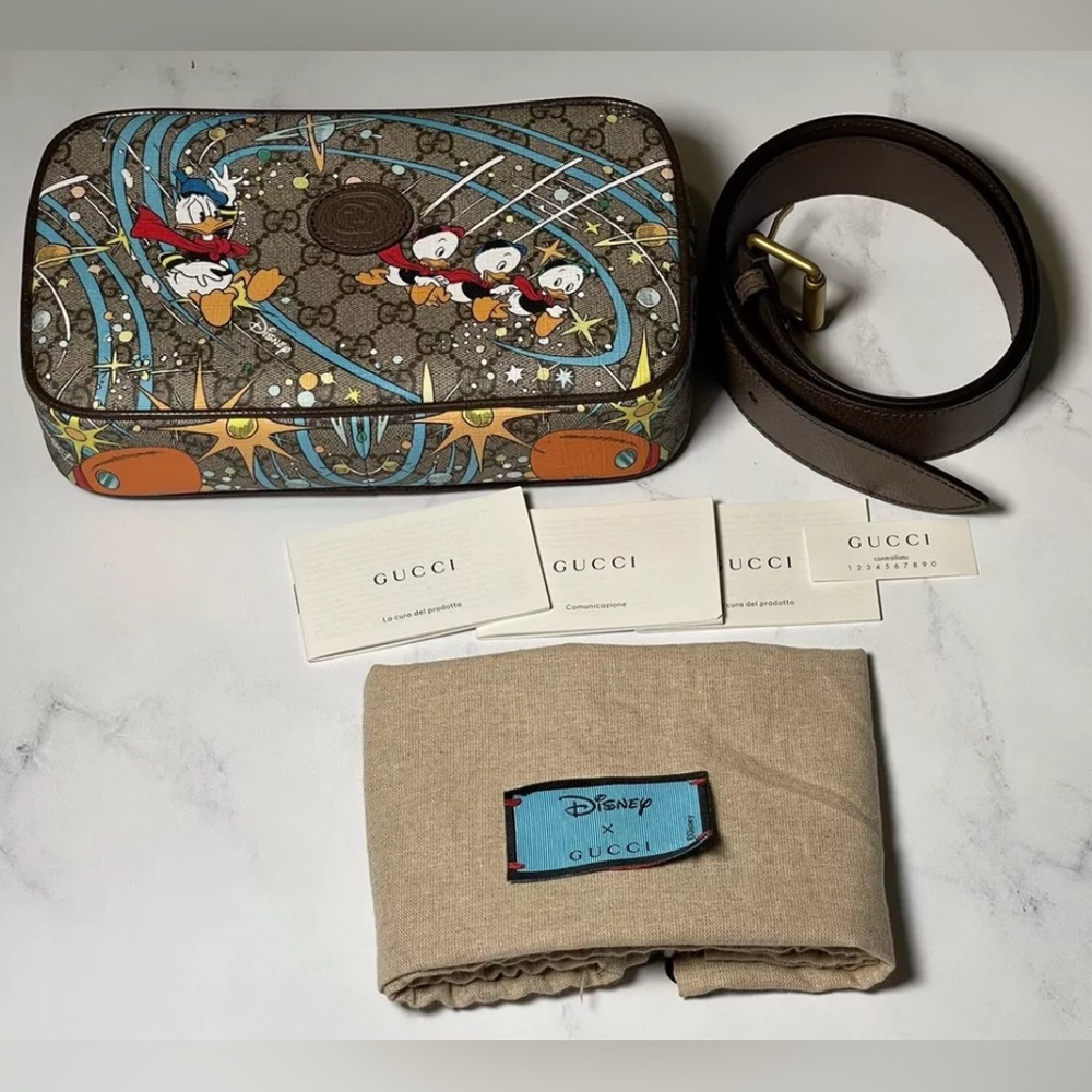 Gucci GG Supreme Donald Duck Disney x Gucci Leather Unisex Belt Bag With Logo